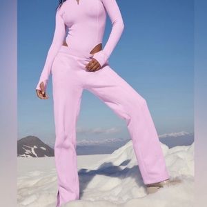 Alo yoga high waist free time straight leg sweatpants